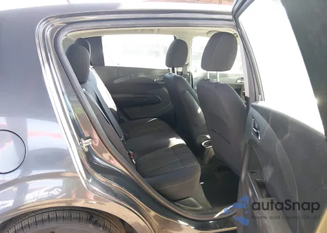 2013 Chevrolet Sonic Lt Manual z USA, uszkodzony, nr VIN 1G1JD6SB3D4245375